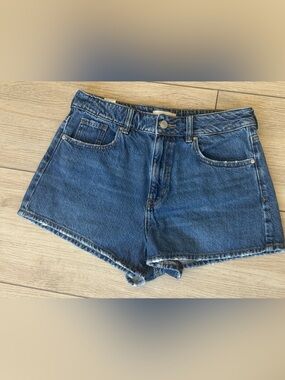 Pacific Sunwear Women's Blue Denim Boyfriend Shorts Size 27